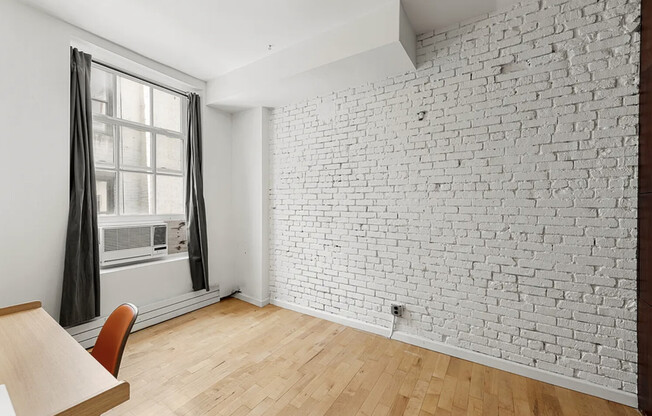 422 W BROADWAY