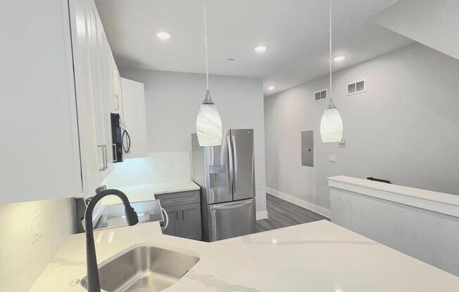 Malcolm X Park 3bd/3bth Bi-Level