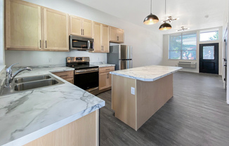 2120 S AVE W