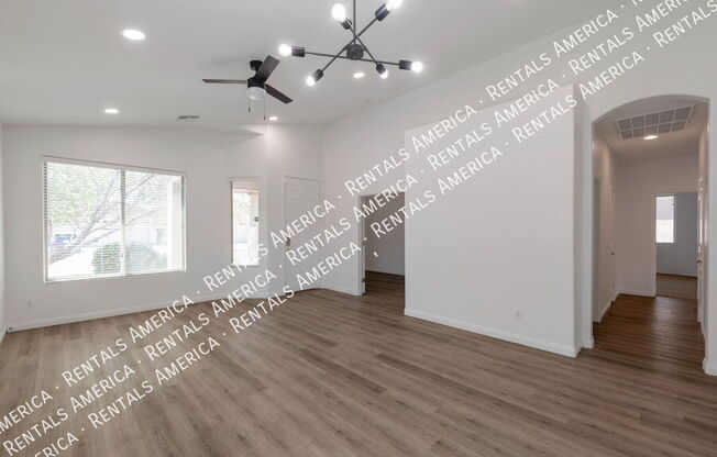 1280 E REDWOOD DR