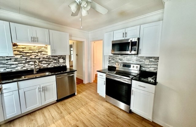 268 WILLIS AVE