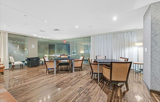 1 bed, 1 bath, $2,499