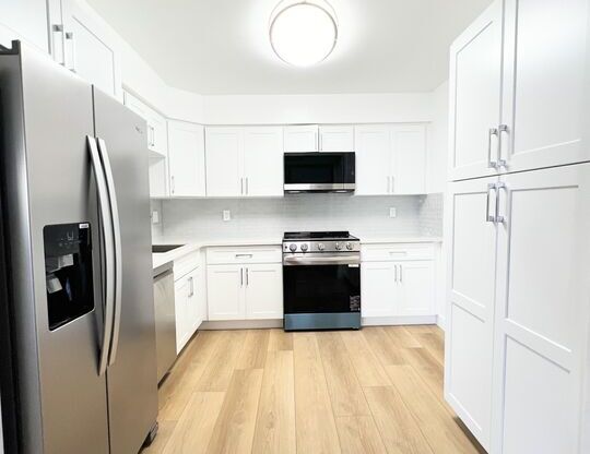 1 bed, 1.5 baths, 1,373 sqft, $4,595, Unit 709