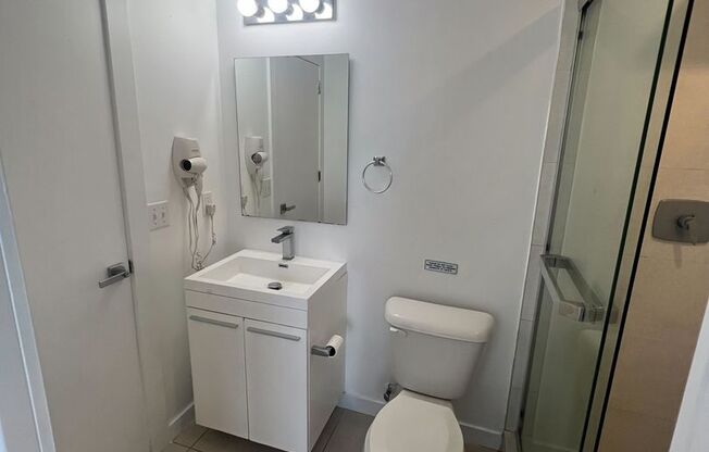 2 beds, 1 bath, 550 sqft, $1,895, Unit 821-306