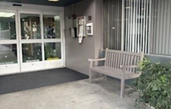 2 beds, 1 bath, 850 sqft, $1,650, Unit 517