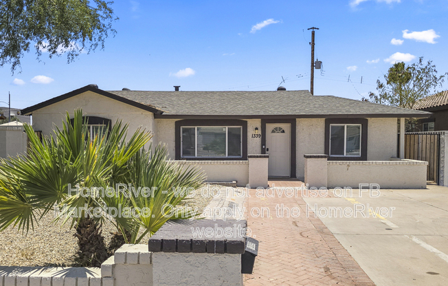 1339 E GLENROSA AVE