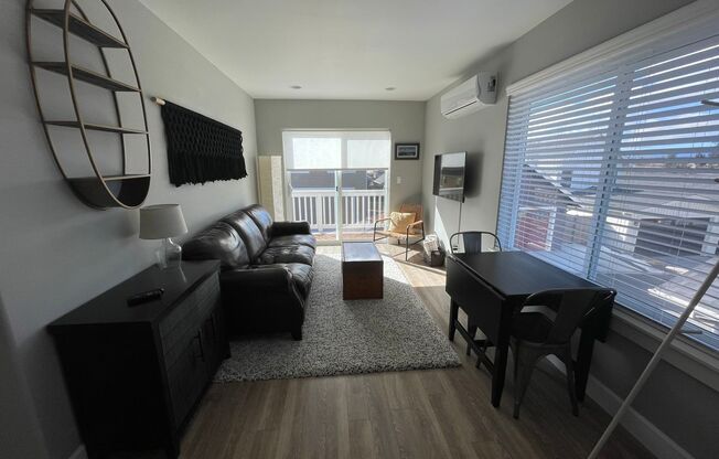 Beautifully Furnished 1 bed/1bath Apartment in Midtown Bend