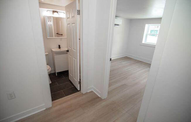 1 bed, 1 bath, 600 sqft, $899, Unit Unit 111