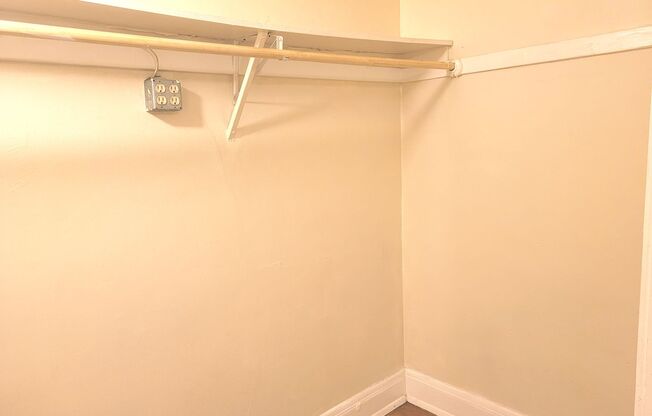 Studio, 1 bath, $775, Unit 103