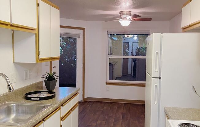 2 beds, 1 bath, $1,645