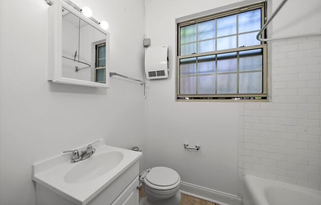 1 bed, 1 bath, 560 sqft, $1,695, Unit 101