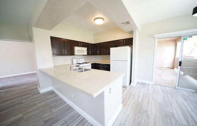 3 beds, 2 baths, $1,740, Unit Parcel #: 138-28-513-111