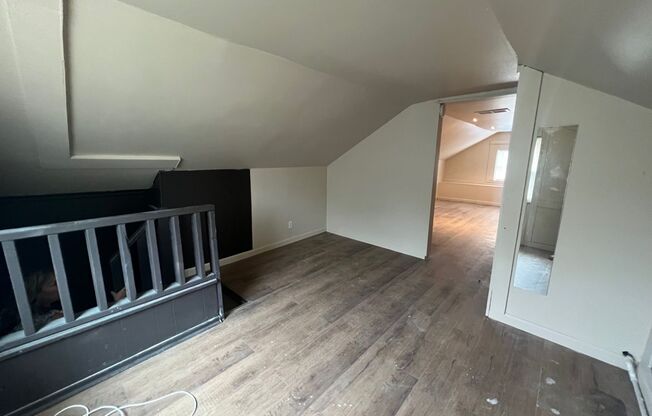 1 bed, 1 bath, $950, Unit North