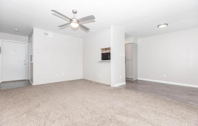1 bed, 1 bath, 661 sqft, $887