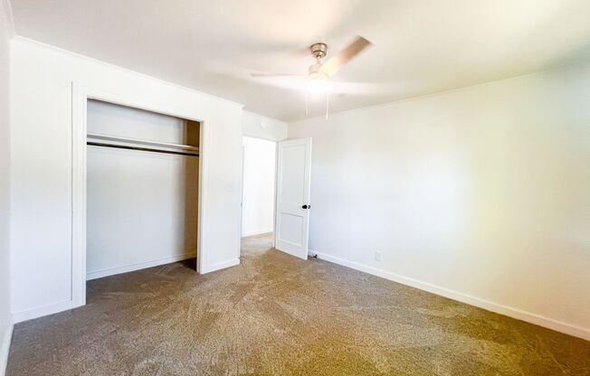 2 beds, 1 bath, $1,045, Unit 112