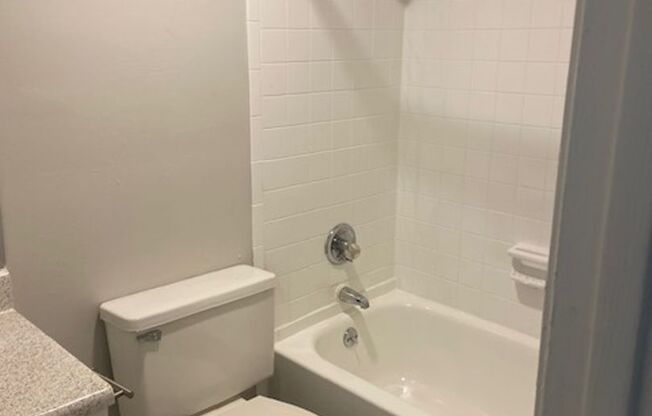 2 beds, 1 bath, 796 sqft, $1,234, Unit 1204
