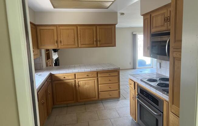 505 LEVELAND LN
