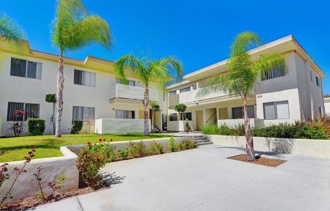 2 beds, 2 baths, 925 sqft, $2,450, Unit 58