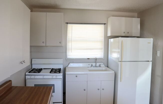 2 beds, 1 bath, 600 sqft, $800, Unit 265