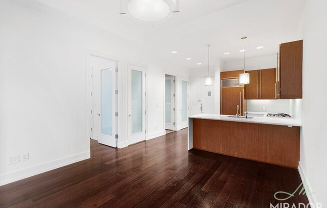 1 bed, 2 baths, $6,000, Unit 15F