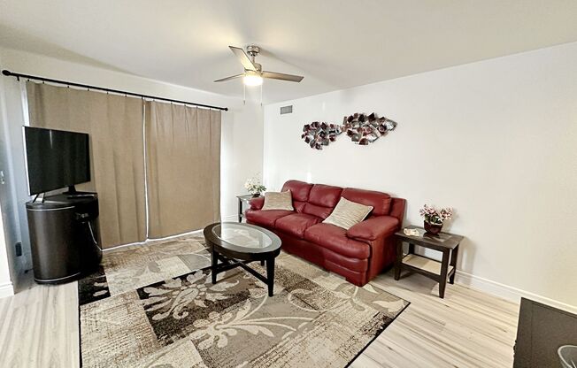 2 beds, 1 bath, $2,240, Unit # 206