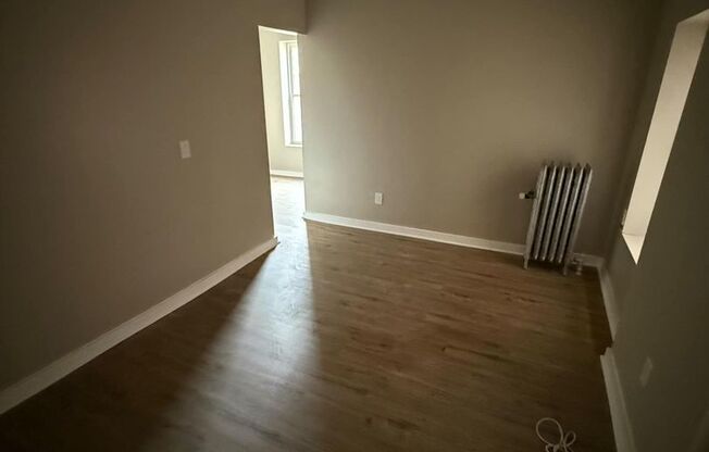 Studio, 1 bath, $850, Unit B11