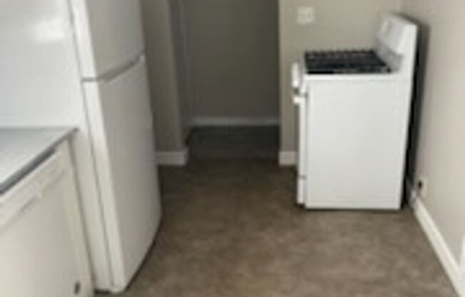 3 beds, 1 bath, $1,099