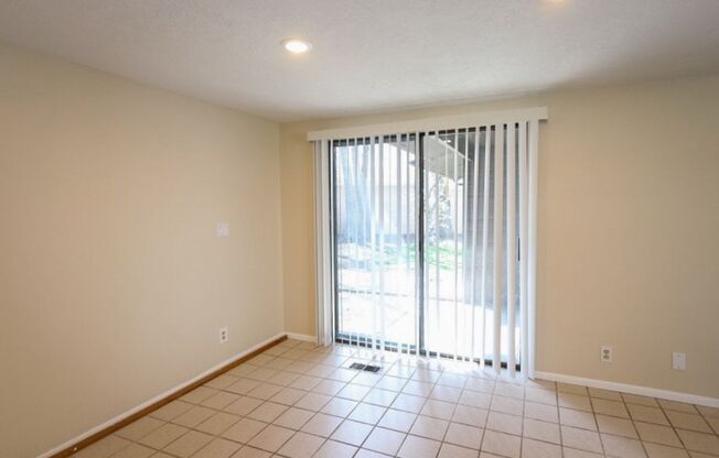 2 beds, 1.5 baths, $1,800, Unit 1173