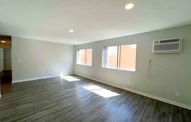 2 beds, 1.5 baths, 1,050 sqft, $2,048, Unit 305