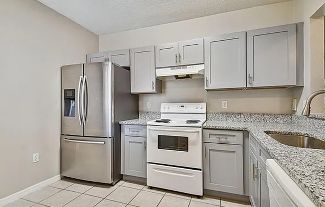 Spacious 3-Bedroom Condo in The Villages of Bloomingdale – Gated Community Living!