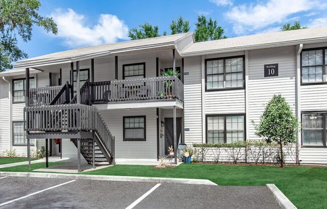 2 beds, 2 baths, 1,268 sqft, $1,350