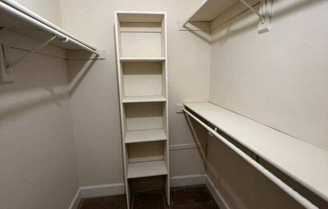 1 bed, 1 bath, 779 sqft, $1,725, Unit 1015 C #2C