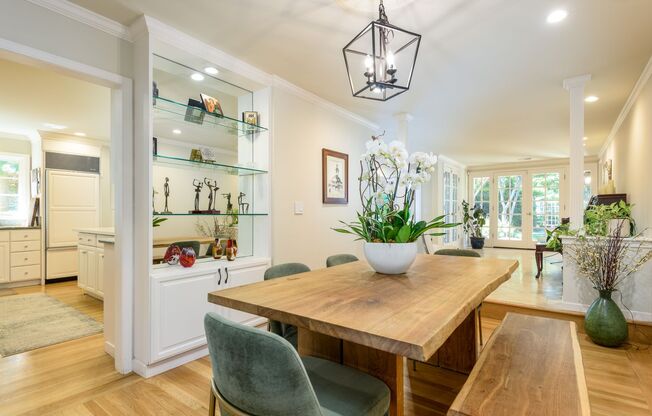 Charm of a Carmel Cottage in Menlo Park Allied Arts 3/2 with Bonus Rooms