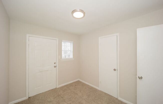 2 beds, 1.5 baths, 1,100 sqft, $1,299, Unit C11