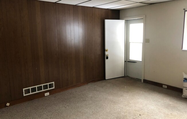 Charming Single-Family Home in Hazelwood – Available July 1st!