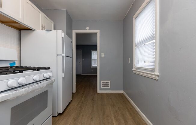 2 beds, 1 bath, $1,200