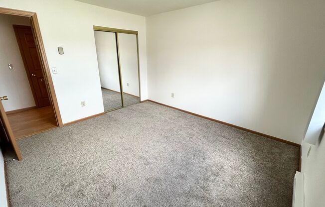 2 beds, 1 bath, 850 sqft, $810, Unit 2542-302