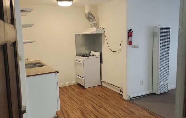 V - Pico Rivera- 4604 Durfee Ave