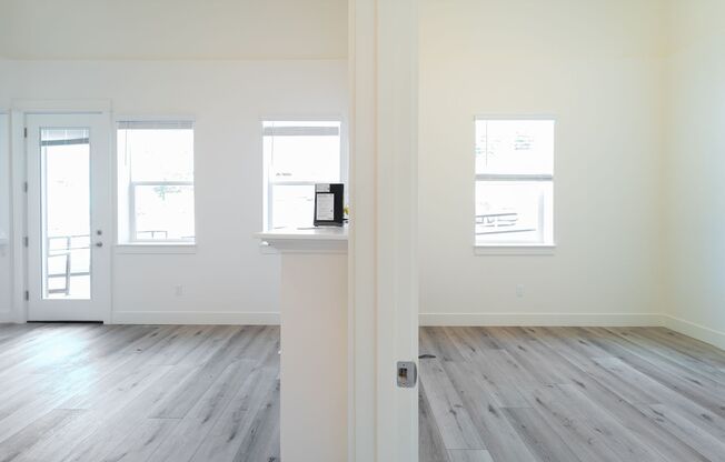 2 beds, 1 bath, 756 sqft, $1,825, Unit 1302