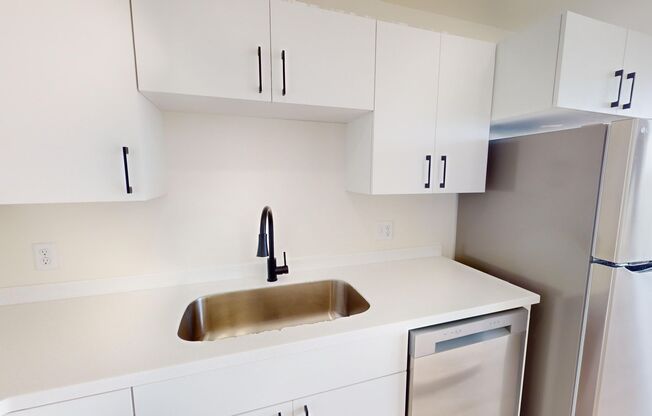 2 beds, 2 baths, 849 sqft, $1,165, Unit 2408-303