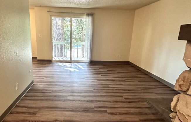1 bed, 1 bath, 750 sqft, $1,375, Unit 7515-06