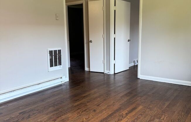 2 bedroom/1 bath