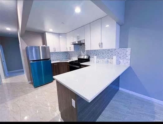 3 beds, 2 baths, 950 sqft, $2,900, Unit 1FL