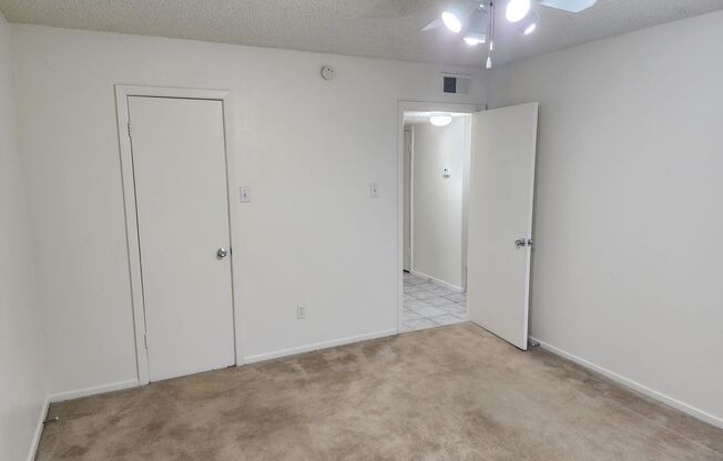 2 beds, 1 bath, 900 sqft, $1,250, Unit ELP2202-229