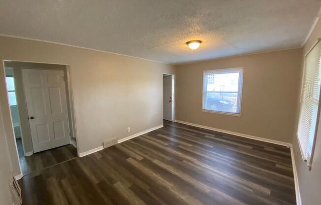 3 beds, 1 bath, $1,150