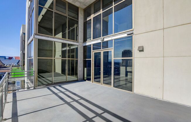 2 beds, 2.5 baths, $3,300, Unit UNIT 123