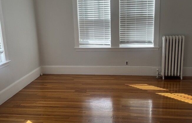 2 beds, 1 bath, 1,100 sqft, $2,200, Unit 1