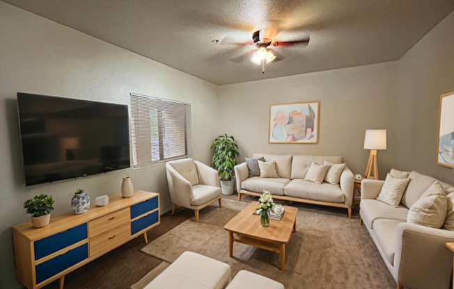 Gated 2 Bedroom, 2 Bathroom Condo offering 1 month FREE !