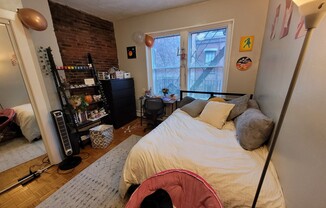 40 Anderson St