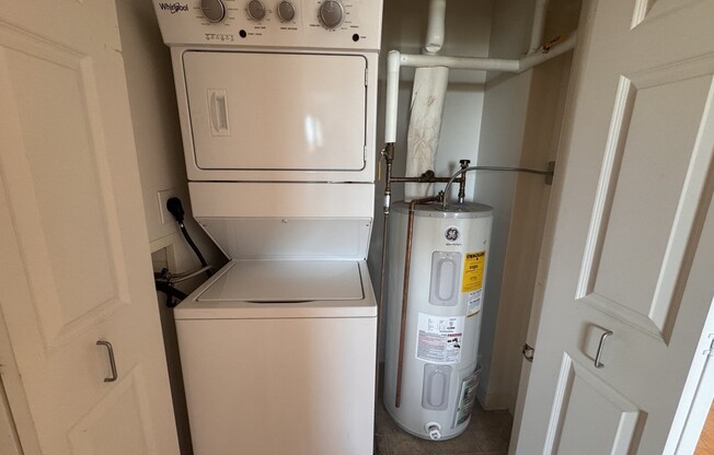 1 bed, 1 bath, 804 sqft, $2,400, Unit 804